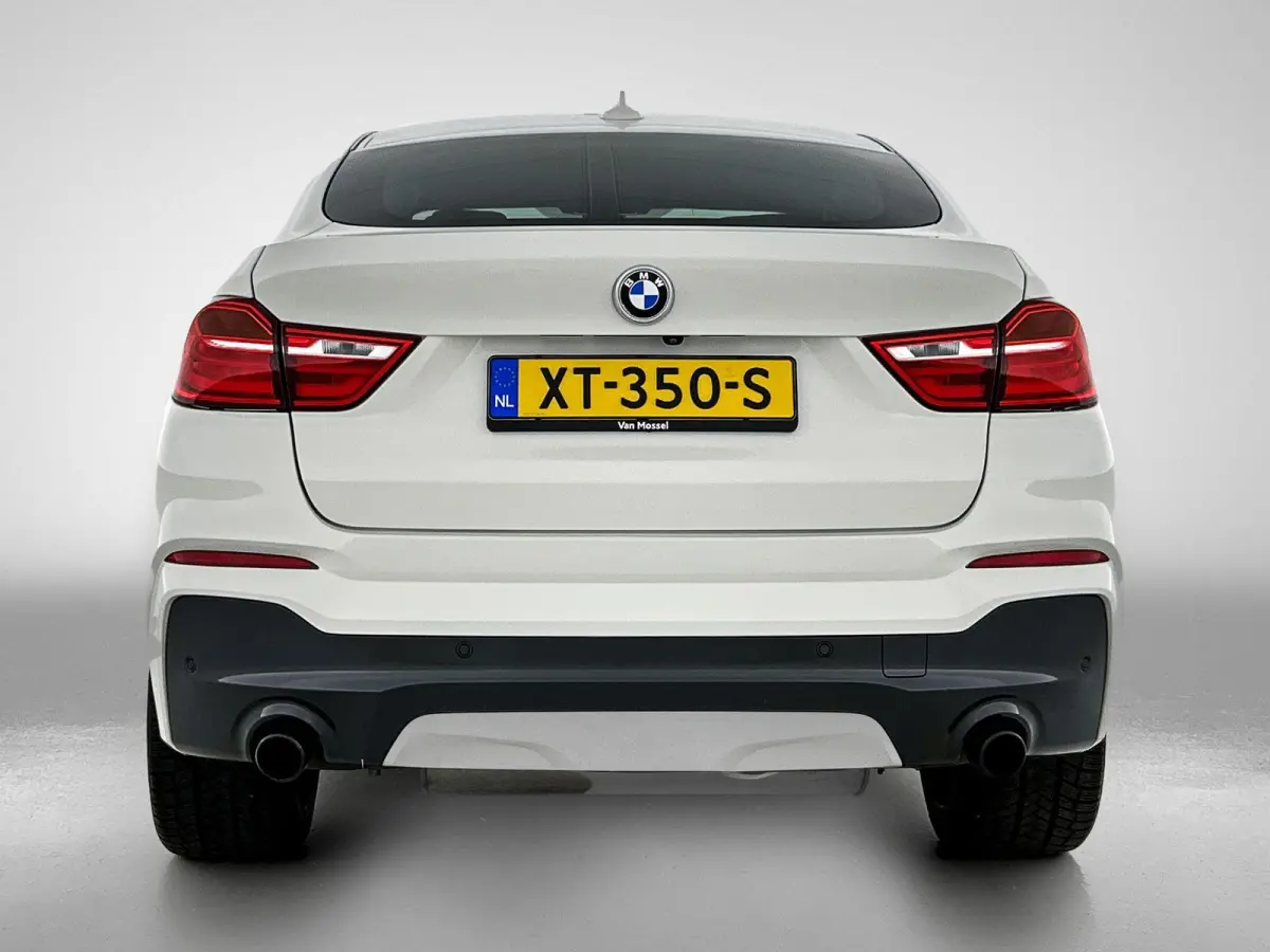 M40i High Executive | 360 PK | SCHUIFDAK | LEDER | HARMAN-KARDON AUDIO | ELEKTRISCHE BESTUURDERSSTOEL MET GEHEUGEN | ADAPTIVE CRUISE CONTROL | NAVIGATIE | ACHTERUITRIJCAMERA | ELEKTRISCHE AC