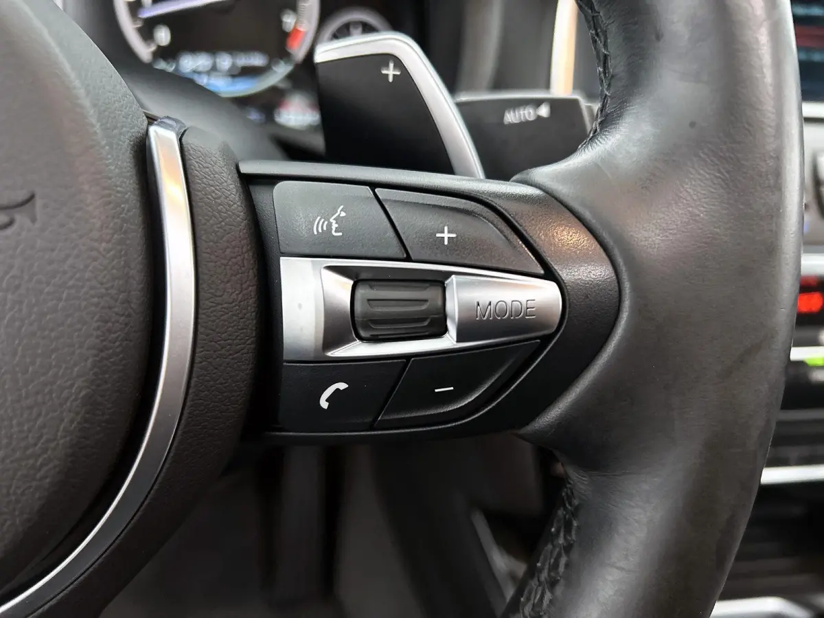 M40i High Executive | 360 PK | SCHUIFDAK | LEDER | HARMAN-KARDON AUDIO | ELEKTRISCHE BESTUURDERSSTOEL MET GEHEUGEN | ADAPTIVE CRUISE CONTROL | NAVIGATIE | ACHTERUITRIJCAMERA | ELEKTRISCHE AC