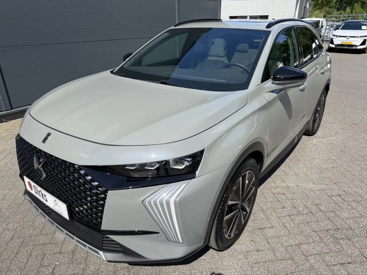 225pk E-Tense Etoile (Elektrisch Schuifdak - Trekhaak - Elektrische klep - Leder incl verwarming/geheugen - Adaptieve Cruise Controle - LED - Camera)