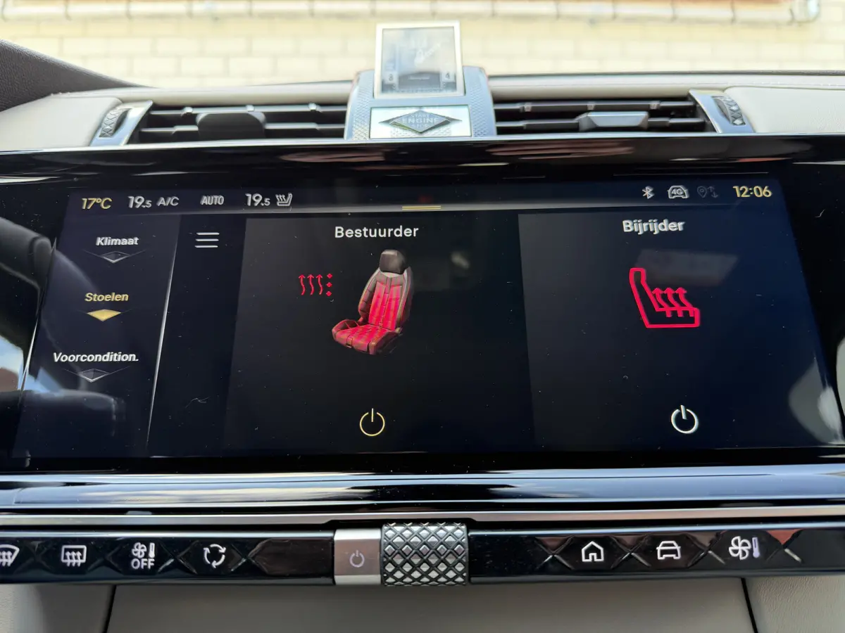 225pk E-Tense Etoile (Elektrisch Schuifdak - Trekhaak - Elektrische klep - Leder incl verwarming/geheugen - Adaptieve Cruise Controle - LED - Camera)