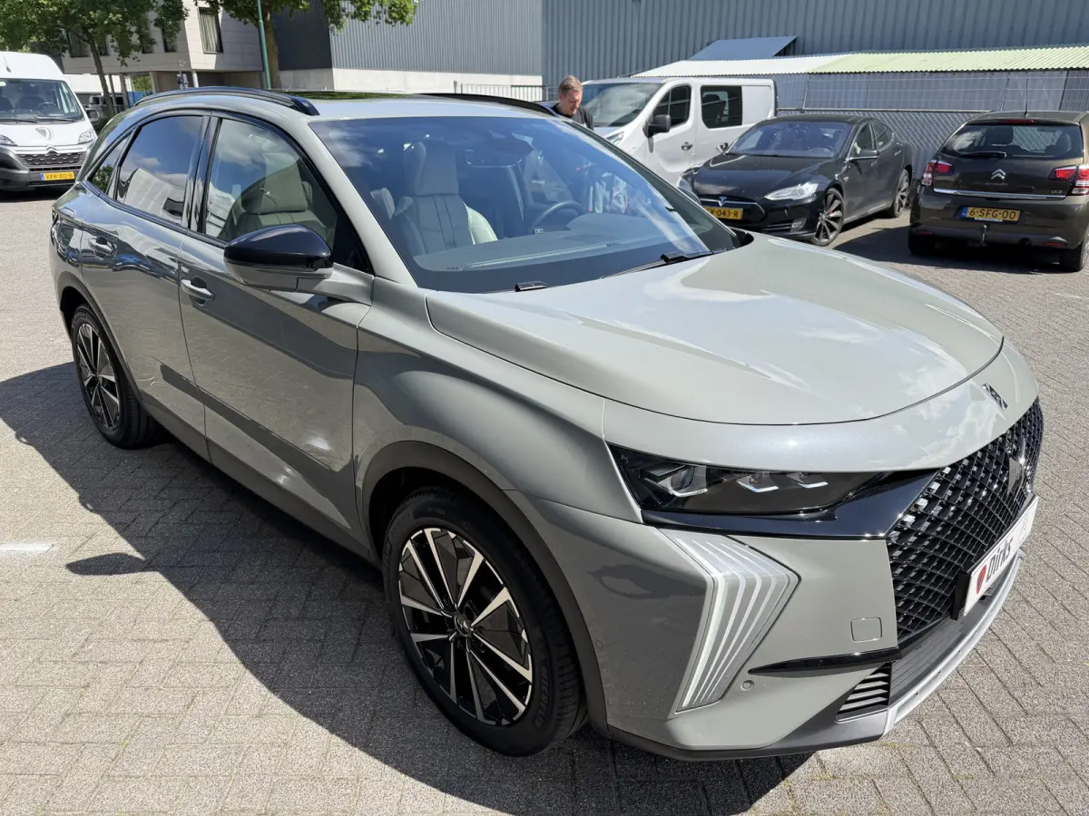 225pk E-Tense Etoile (Elektrisch Schuifdak - Trekhaak - Elektrische klep - Leder incl verwarming/geheugen - Adaptieve Cruise Controle - LED - Camera)
