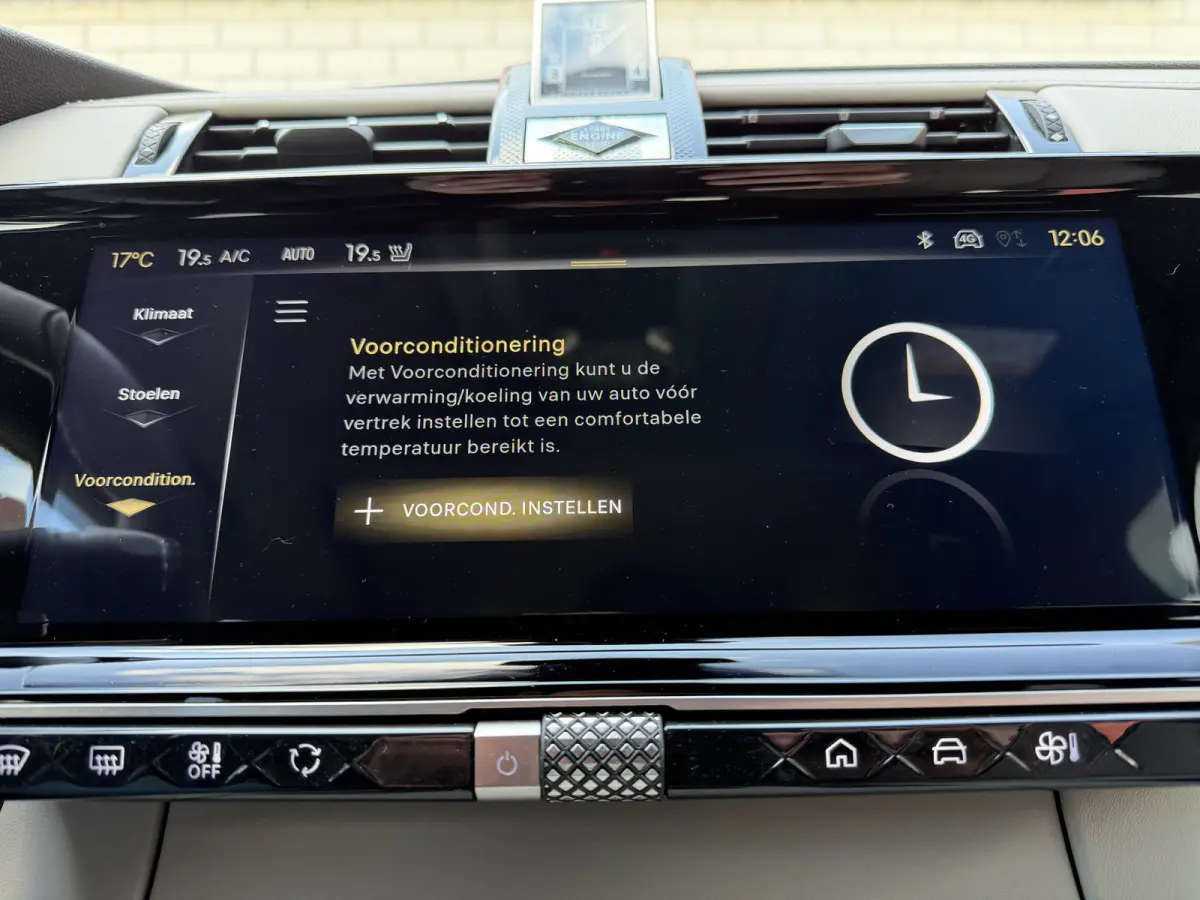 225pk E-Tense Etoile (Elektrisch Schuifdak - Trekhaak - Elektrische klep - Leder incl verwarming/geheugen - Adaptieve Cruise Controle - LED - Camera)