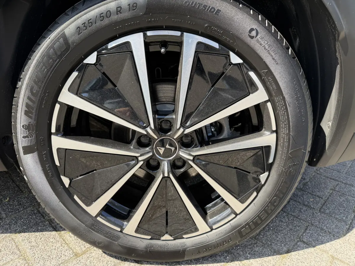225pk E-Tense Etoile (Elektrisch Schuifdak - Trekhaak - Elektrische klep - Leder incl verwarming/geheugen - Adaptieve Cruise Controle - LED - Camera)