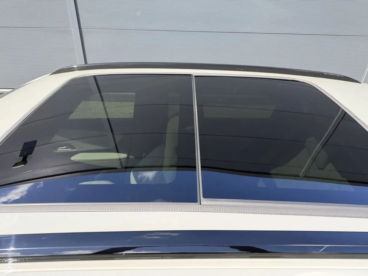 225pk E-Tense Etoile (Elektrisch Schuifdak - Trekhaak - Elektrische klep - Leder incl verwarming/geheugen - Adaptieve Cruise Controle - LED - Camera)