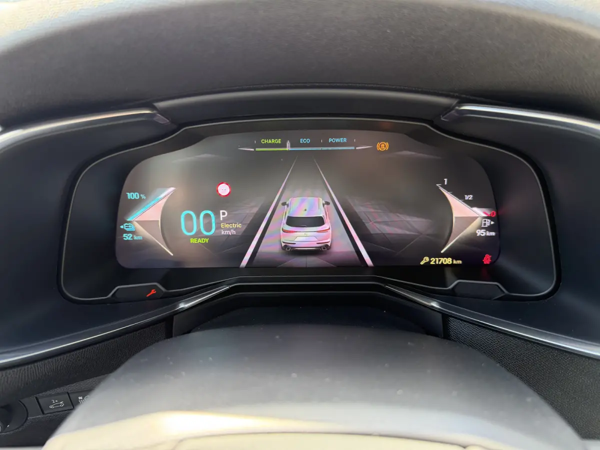 225pk E-Tense Etoile (Elektrisch Schuifdak - Trekhaak - Elektrische klep - Leder incl verwarming/geheugen - Adaptieve Cruise Controle - LED - Camera)