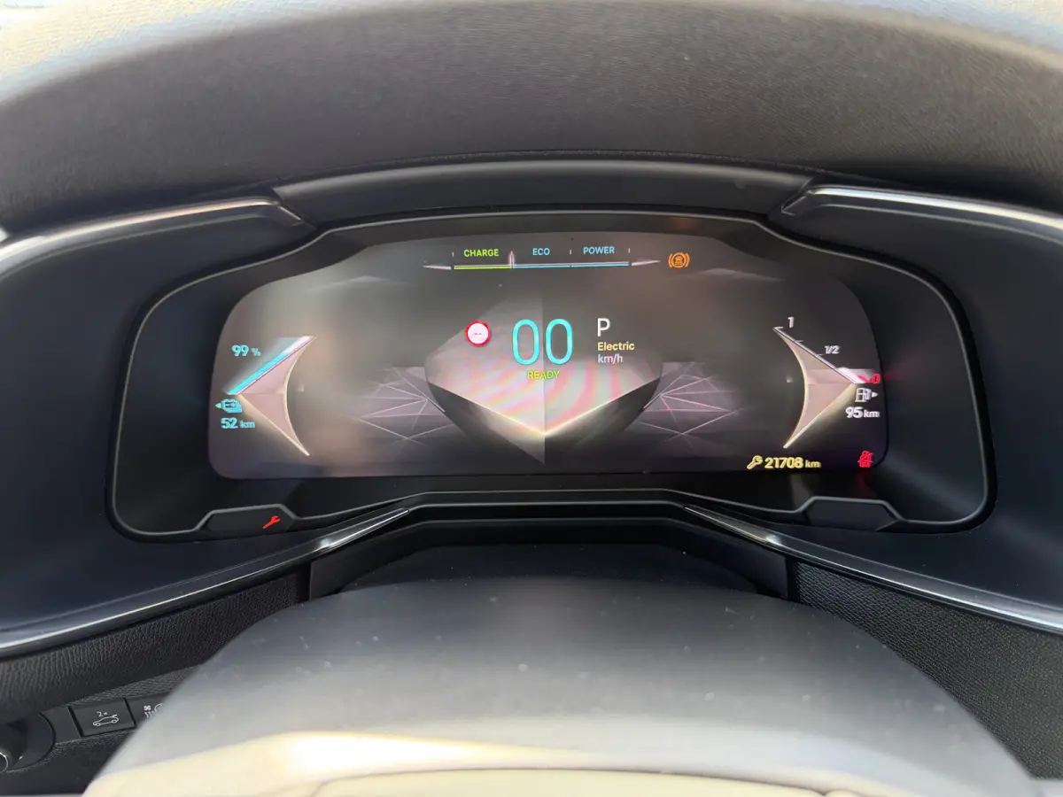 225pk E-Tense Etoile (Elektrisch Schuifdak - Trekhaak - Elektrische klep - Leder incl verwarming/geheugen - Adaptieve Cruise Controle - LED - Camera)