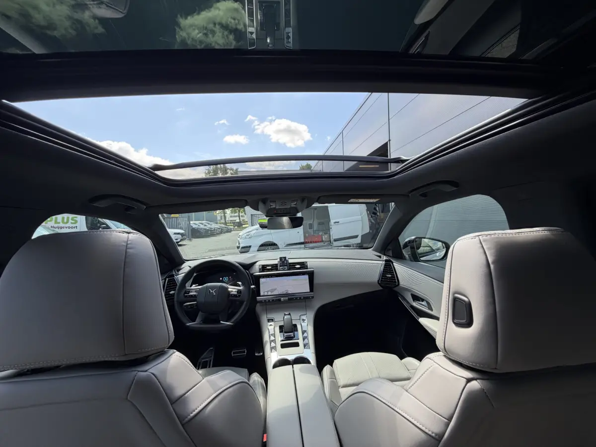 225pk E-Tense Etoile (Elektrisch Schuifdak - Trekhaak - Elektrische klep - Leder incl verwarming/geheugen - Adaptieve Cruise Controle - LED - Camera)