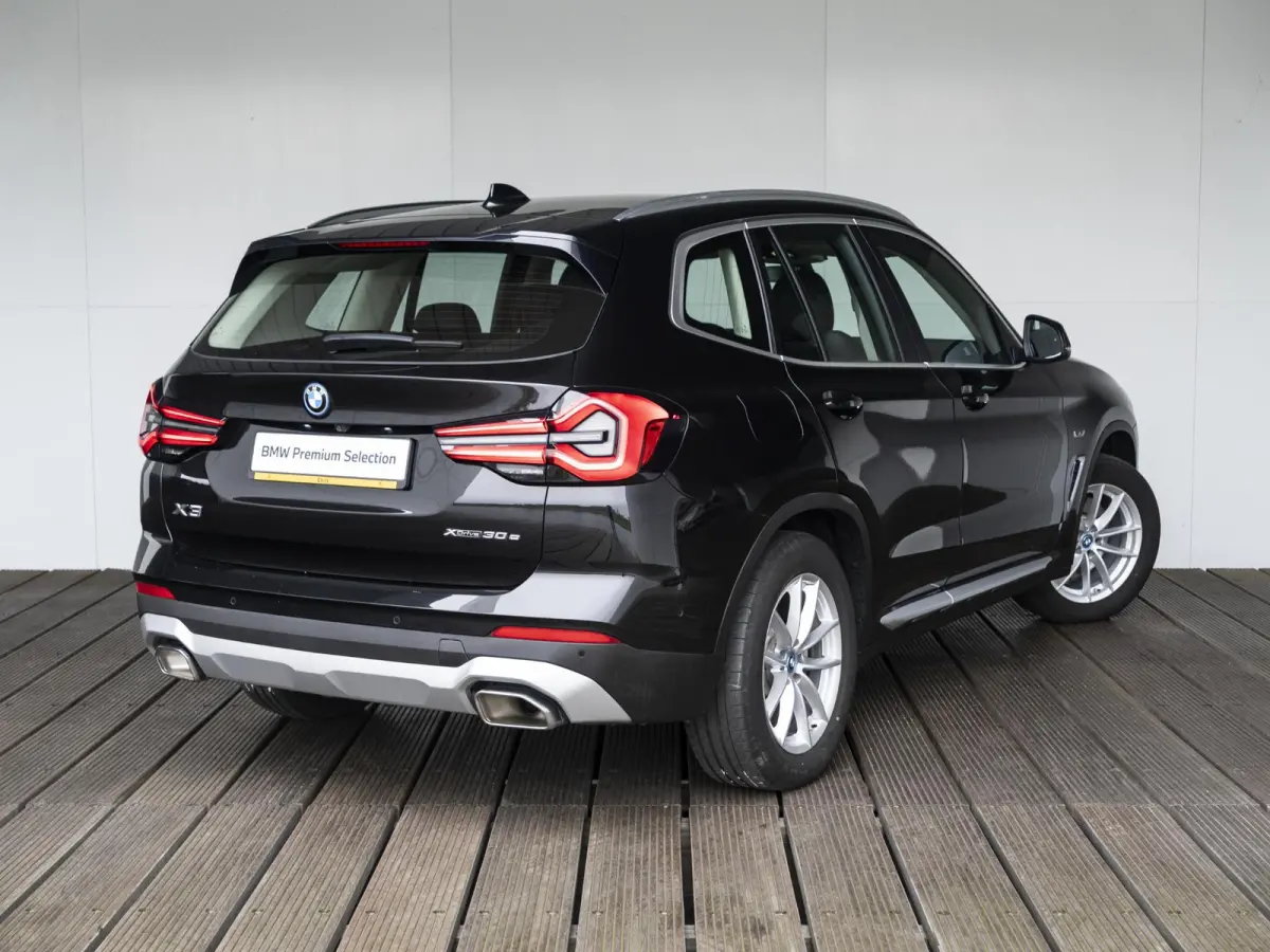 xDrive30e SoH 88% | High Executive | Achteruitrijcamera | Sportstoelen | Stoelverwarming | Laserlight | 18''