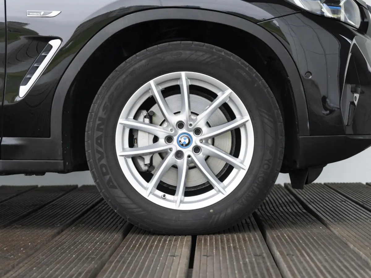 xDrive30e SoH 88% | High Executive | Achteruitrijcamera | Sportstoelen | Stoelverwarming | Laserlight | 18''