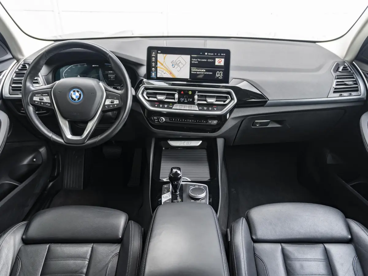 xDrive30e SoH 88% | High Executive | Achteruitrijcamera | Sportstoelen | Stoelverwarming | Laserlight | 18''
