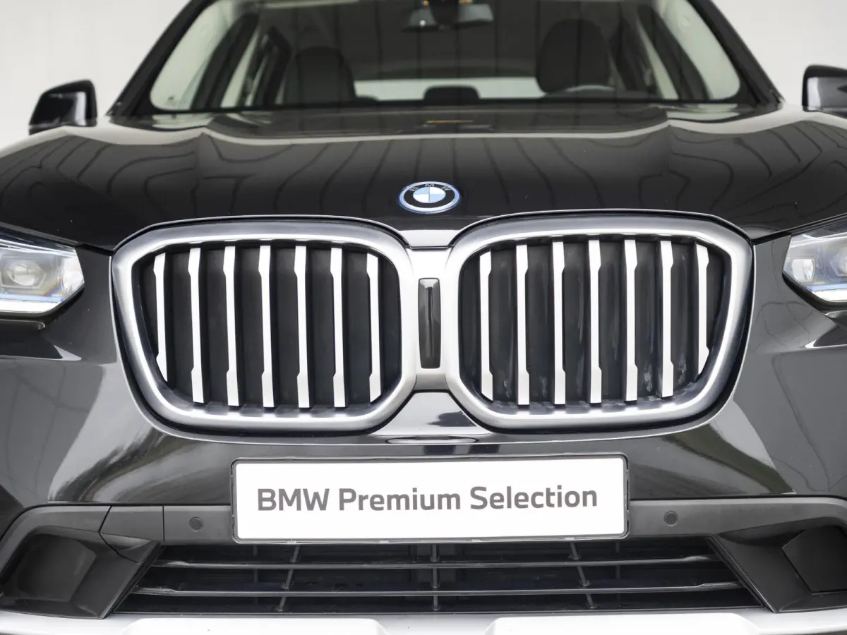 xDrive30e SoH 88% | High Executive | Achteruitrijcamera | Sportstoelen | Stoelverwarming | Laserlight | 18''