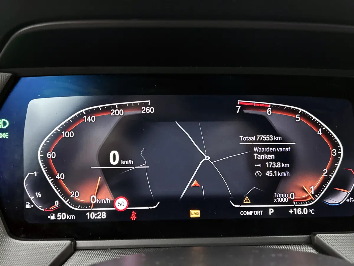 118i High Executive M-Sport (Dealer onderhoud, Navi Pro, PDC V+A, StoelV, Digitale dash, Etc)