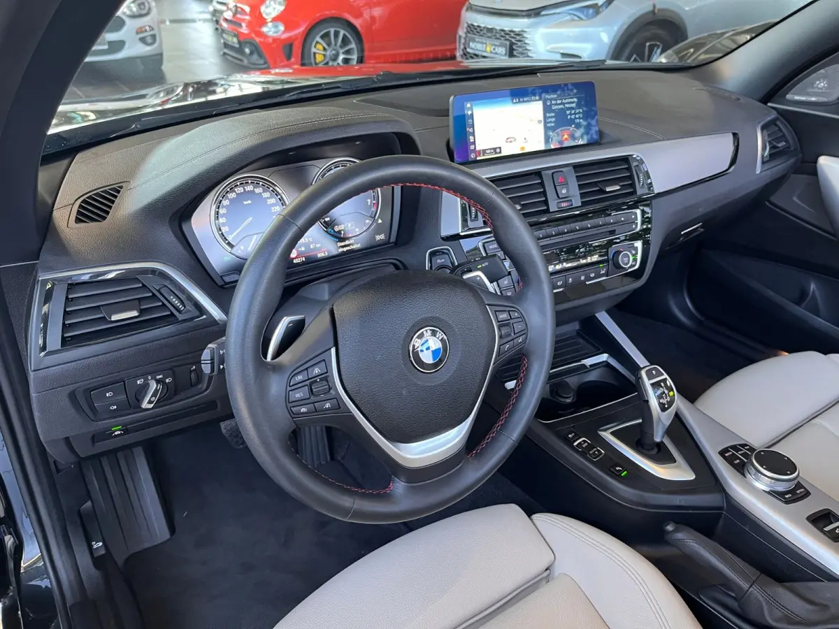 220iA SPORTLINE ** ADAPT. LED, BEIGE LEDER, NAVI PROF, CAMERA, 18-inch LMV ** UNFALLFREI - Slechts 45.900km. ** ** INFORMEER OOK NAAR ONZE AANTREKKELIJKE FINANCIAL-LEASE TARIEVEN **
