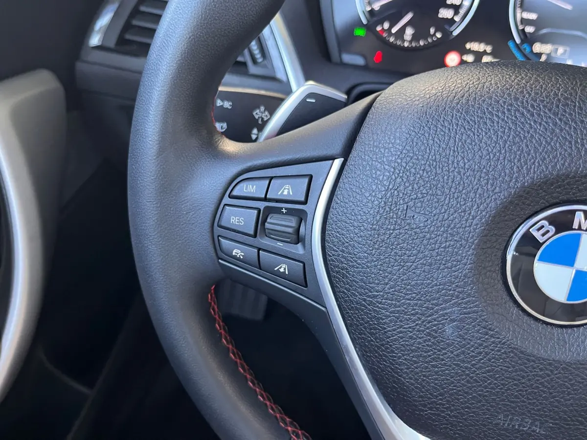 220iA SPORTLINE ** ADAPT. LED, BEIGE LEDER, NAVI PROF, CAMERA, 18-inch LMV ** UNFALLFREI - Slechts 45.900km. ** ** INFORMEER OOK NAAR ONZE AANTREKKELIJKE FINANCIAL-LEASE TARIEVEN **