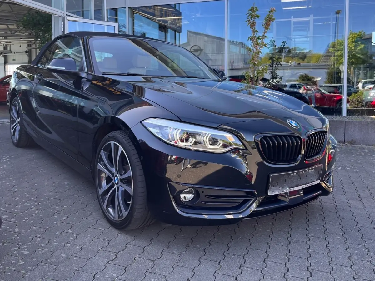 220iA SPORTLINE ** ADAPT. LED, BEIGE LEDER, NAVI PROF, CAMERA, 18-inch LMV ** UNFALLFREI - Slechts 45.900km. ** ** INFORMEER OOK NAAR ONZE AANTREKKELIJKE FINANCIAL-LEASE TARIEVEN **