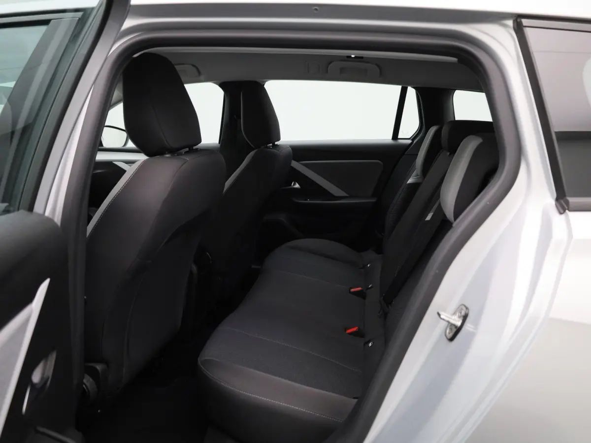1.2 Turbo | Apple Carplay / Android Auto | Parkeersensoren | Climate Control | Trekhaak |
