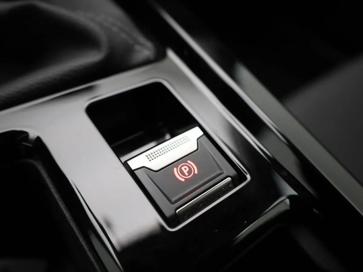 1.2 Turbo | Apple Carplay / Android Auto | Parkeersensoren | Climate Control | Trekhaak |