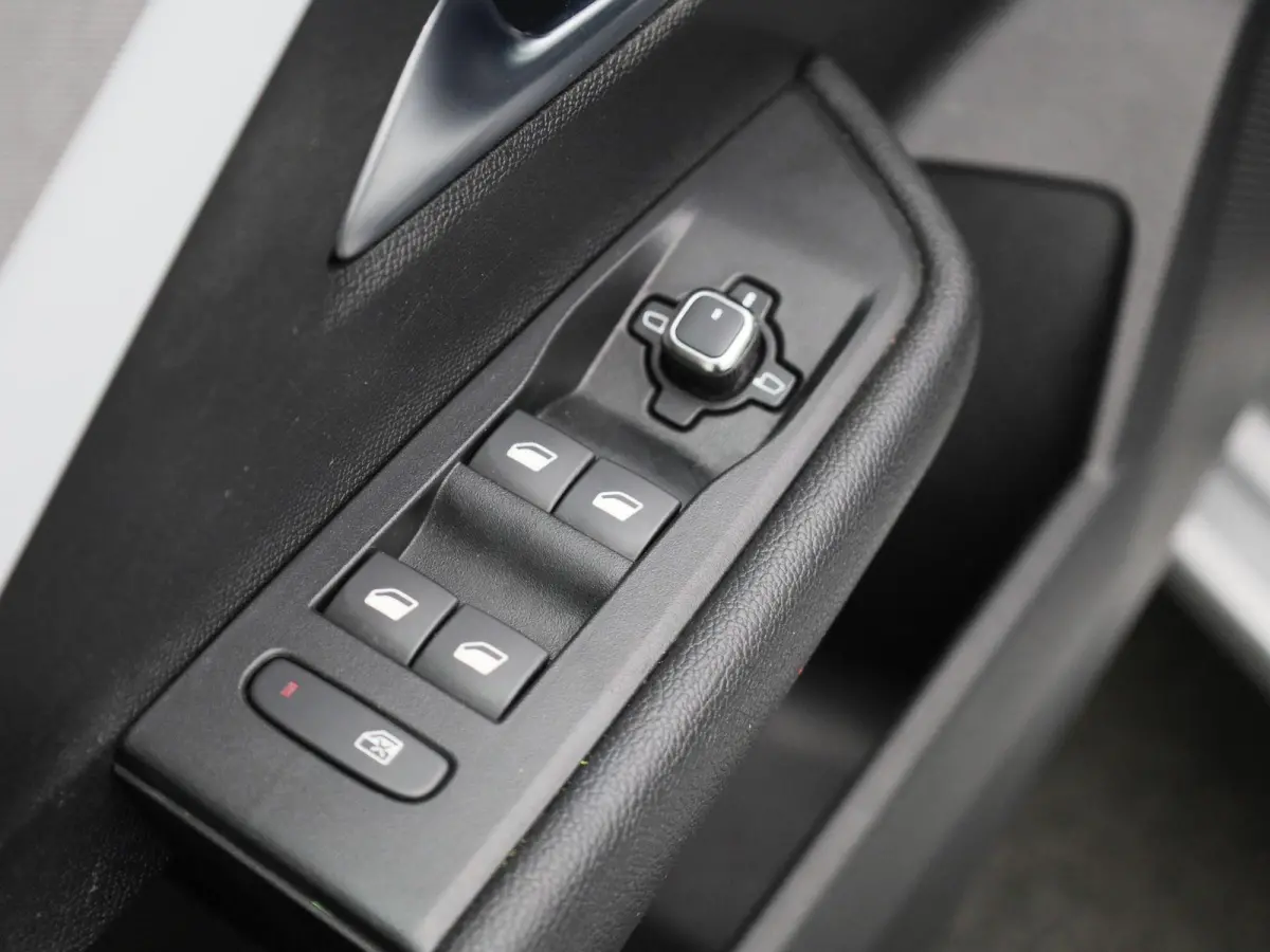1.2 Turbo | Apple Carplay / Android Auto | Parkeersensoren | Climate Control | Trekhaak |