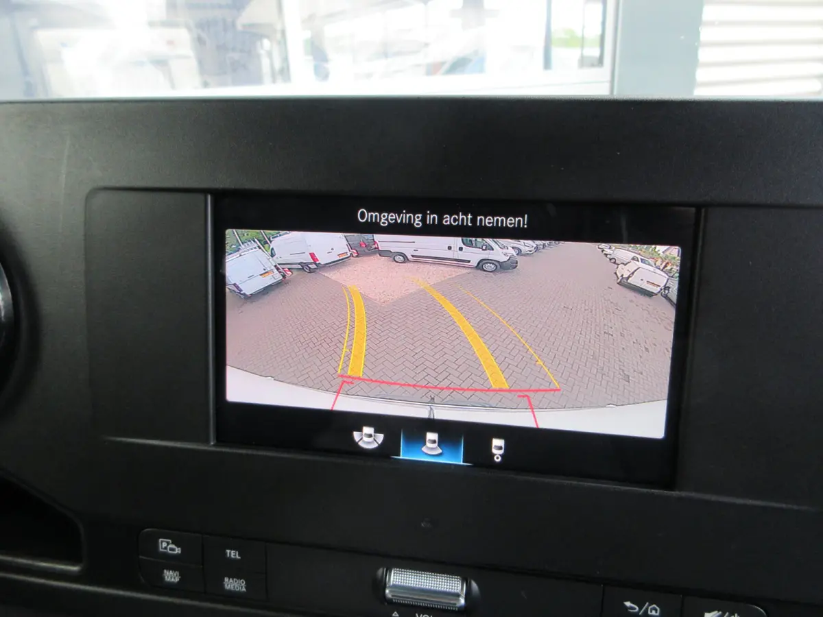 215cdi, L2H2, Automaat, Airco, Camera, Navigatie, 3-Zits, Trekhaak.