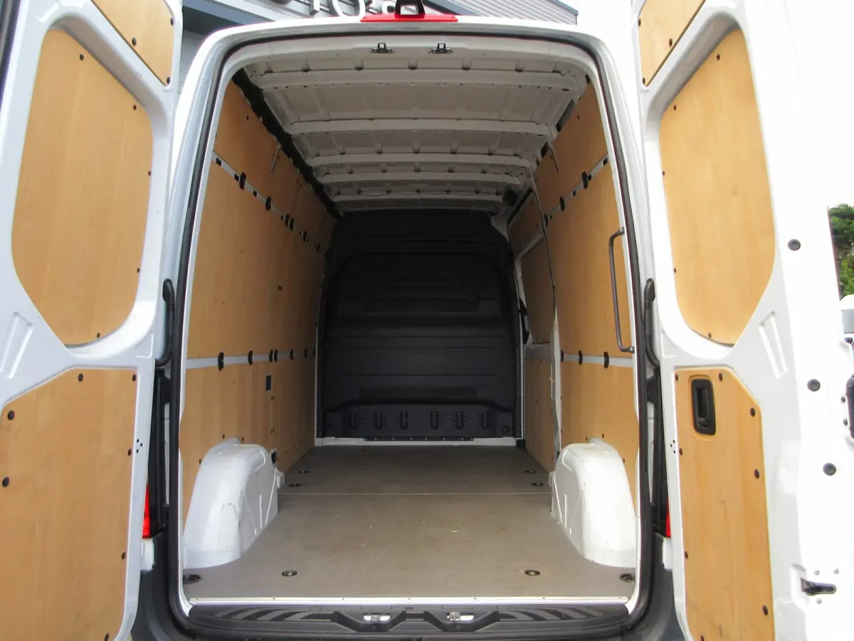 215cdi, L2H2, Automaat, Airco, Camera, Navigatie, 3-Zits, Trekhaak.