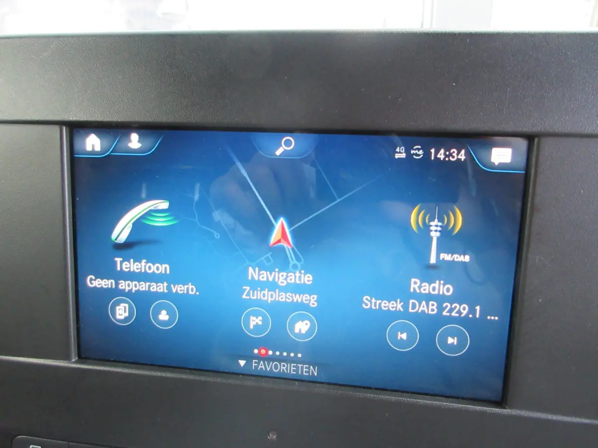 215cdi, L2H2, Automaat, Airco, Camera, Navigatie, 3-Zits, Trekhaak.