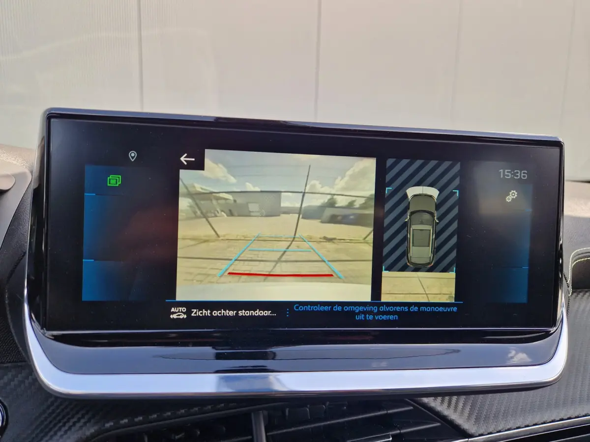 1.5 BlueHDi GT -Line /I Cockpit /Pano
