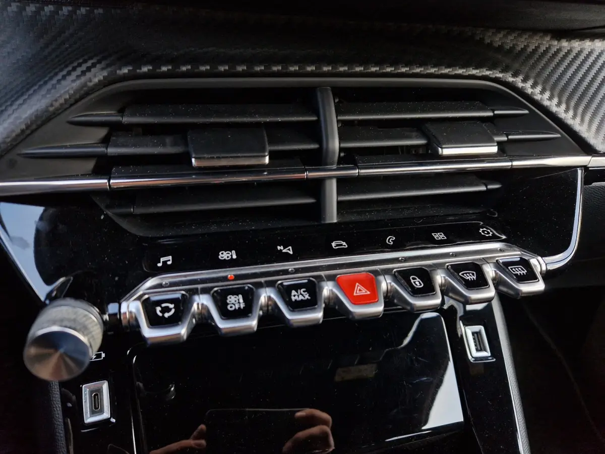 1.5 BlueHDi GT -Line /I Cockpit /Pano