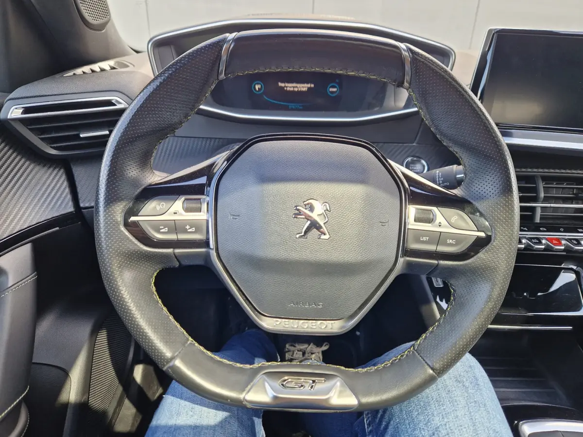 1.5 BlueHDi GT -Line /I Cockpit /Pano