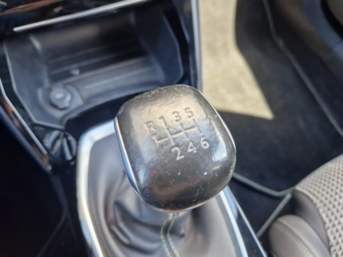 1.5 BlueHDi GT -Line /I Cockpit /Pano