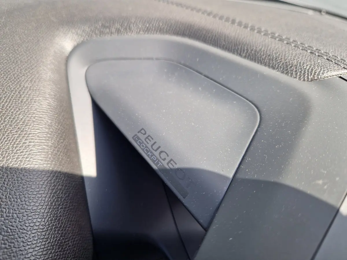 1.5 BlueHDi GT -Line /I Cockpit /Pano