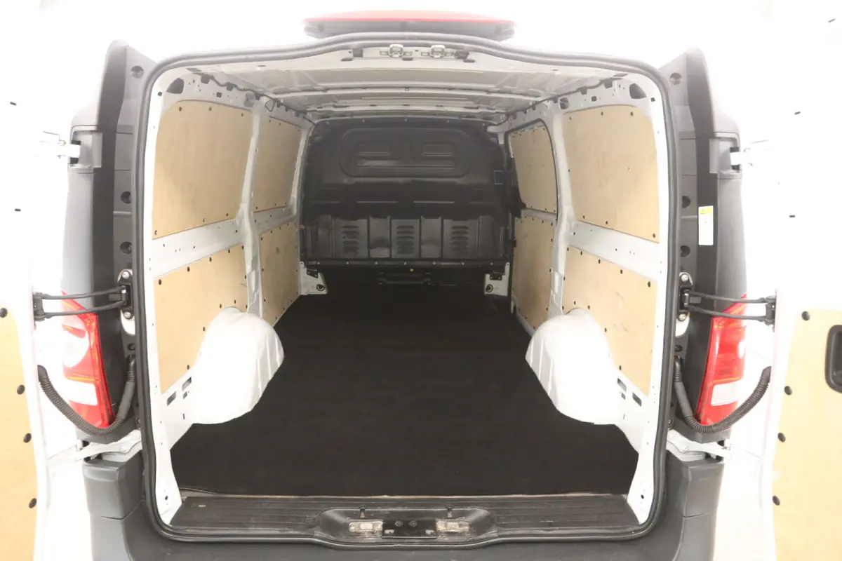 114 CDI Lang | Airco | Cruise | Camera | 3 Zits | Carplay | Trekhaak