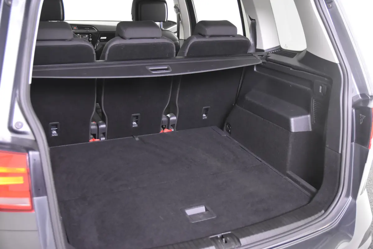 1.0 TSI Highline *1ste Eigenaar*Leer*Trekhaak*PDC*