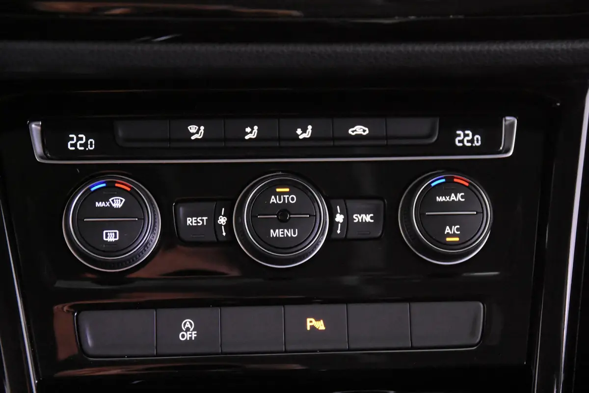 1.0 TSI Highline *1ste Eigenaar*Leer*Trekhaak*PDC*