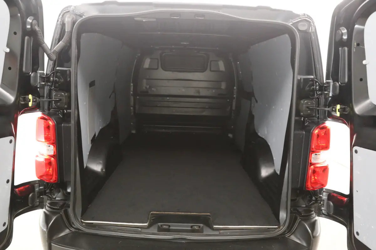 2.0 BlueHDI L3H1 | Aut. | Airco | Cruise | 3 Zits | Trekhaak | Parkeersens.