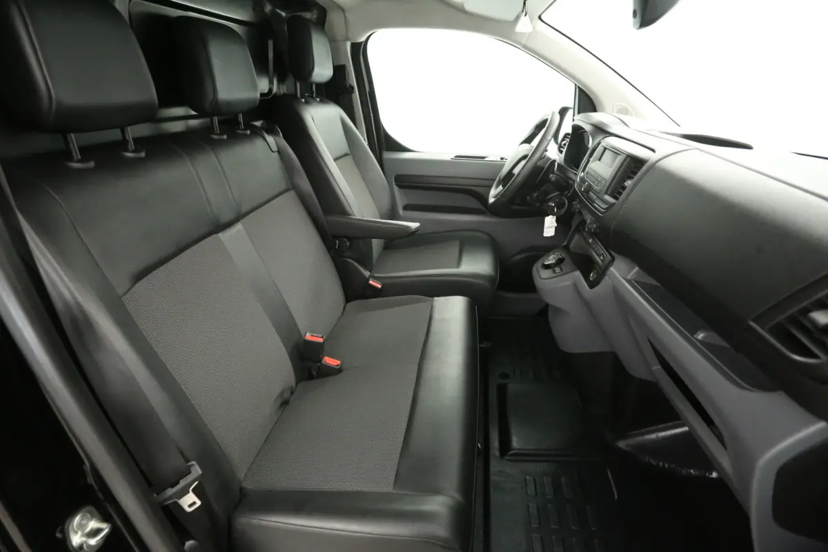 2.0 BlueHDI L3H1 | Aut. | Airco | Cruise | 3 Zits | Trekhaak | Parkeersens.