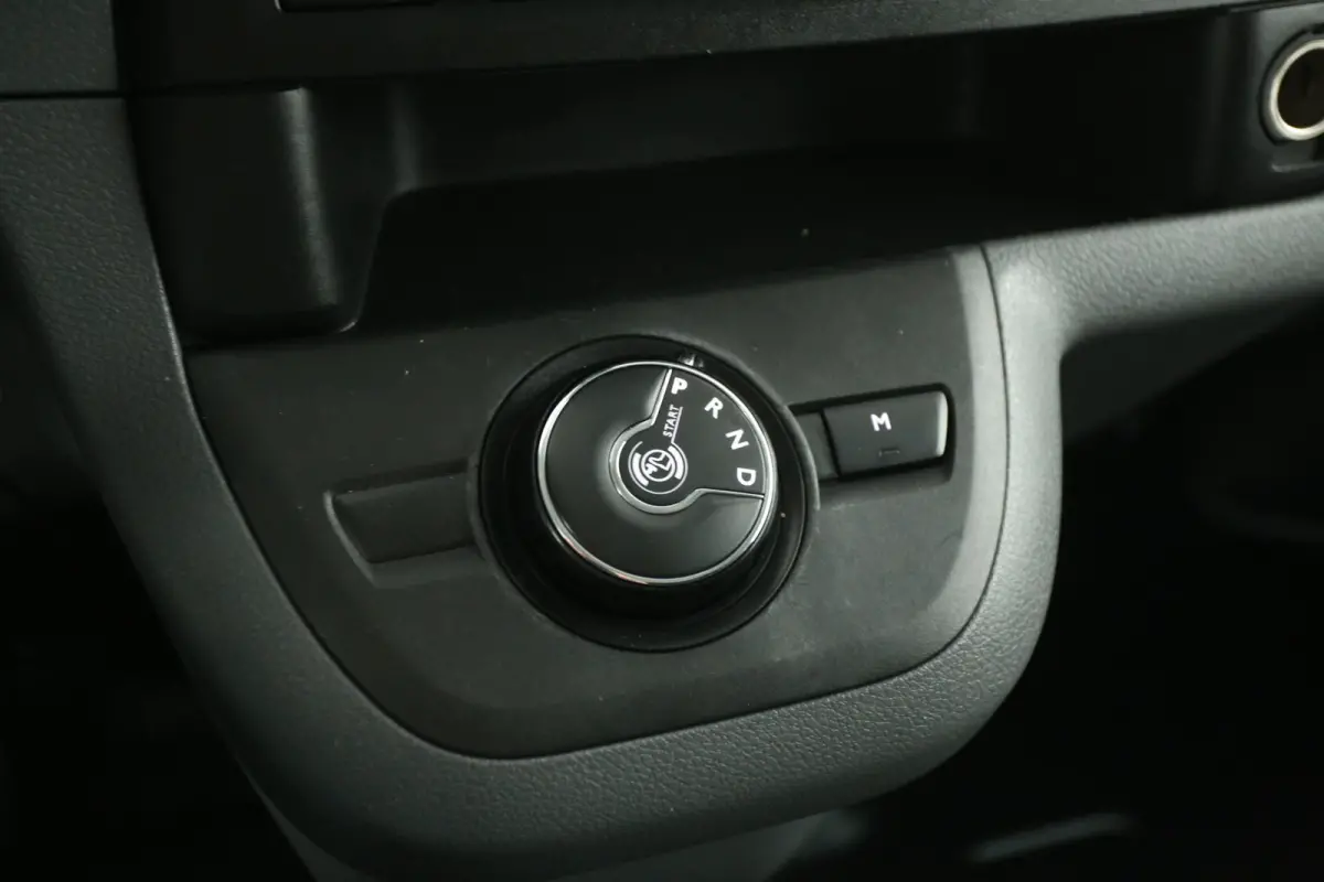 2.0 BlueHDI L3H1 | Aut. | Airco | Cruise | 3 Zits | Trekhaak | Parkeersens.