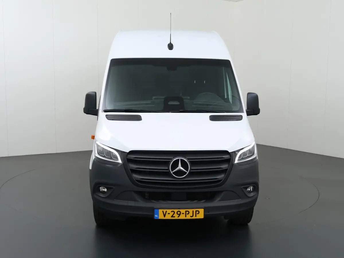 317 CDI | AUT. | L2 H2 | PRO | STOELVERWARMING | PARKEERCAMERA | NAVIGATIE | 3-ZITS | BETIMMERING | LED KOPLAMPEN | CRUISE CONTROL | CERTIFIED