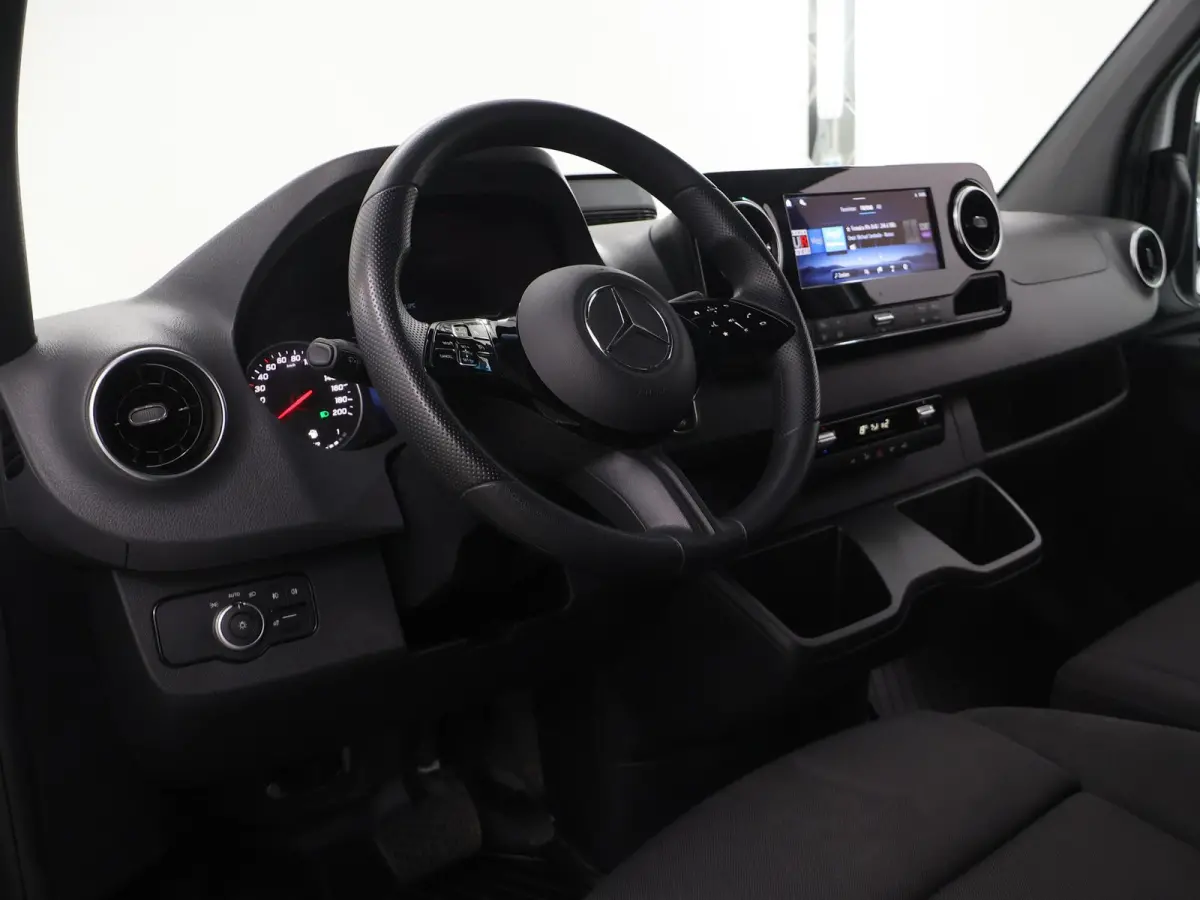 317 CDI | AUT. | L2 H2 | PRO | STOELVERWARMING | PARKEERCAMERA | NAVIGATIE | 3-ZITS | BETIMMERING | LED KOPLAMPEN | CRUISE CONTROL | CERTIFIED