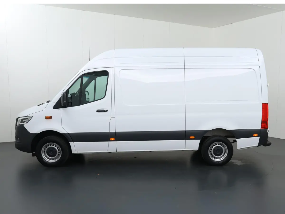 317 CDI | AUT. | L2 H2 | PRO | STOELVERWARMING | PARKEERCAMERA | NAVIGATIE | 3-ZITS | BETIMMERING | LED KOPLAMPEN | CRUISE CONTROL | CERTIFIED