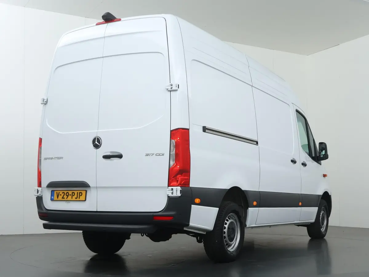 317 CDI | AUT. | L2 H2 | PRO | STOELVERWARMING | PARKEERCAMERA | NAVIGATIE | 3-ZITS | BETIMMERING | LED KOPLAMPEN | CRUISE CONTROL | CERTIFIED
