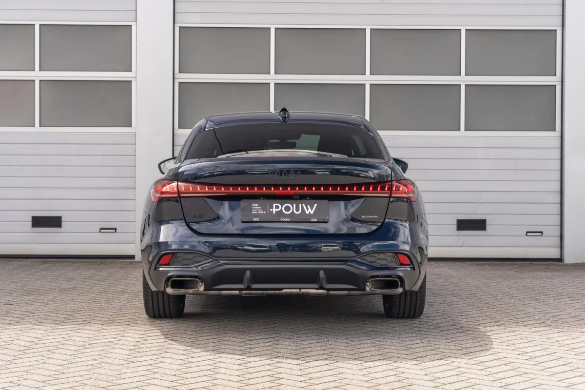 Limousine 2.0 299pk quattro S edition | Matrix LED | Trekhaak | MMI-bijrijdersdisplay