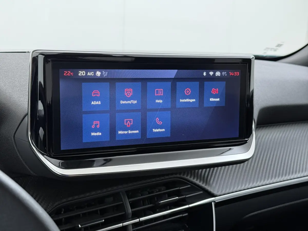 SUV Allure 100pk | Automatische Airco | Navigatie via Apple Carplay en Android auto | Cruise control | Parkeersensoren achter | 17 inch lichtmetalen velgen | Led koplampen