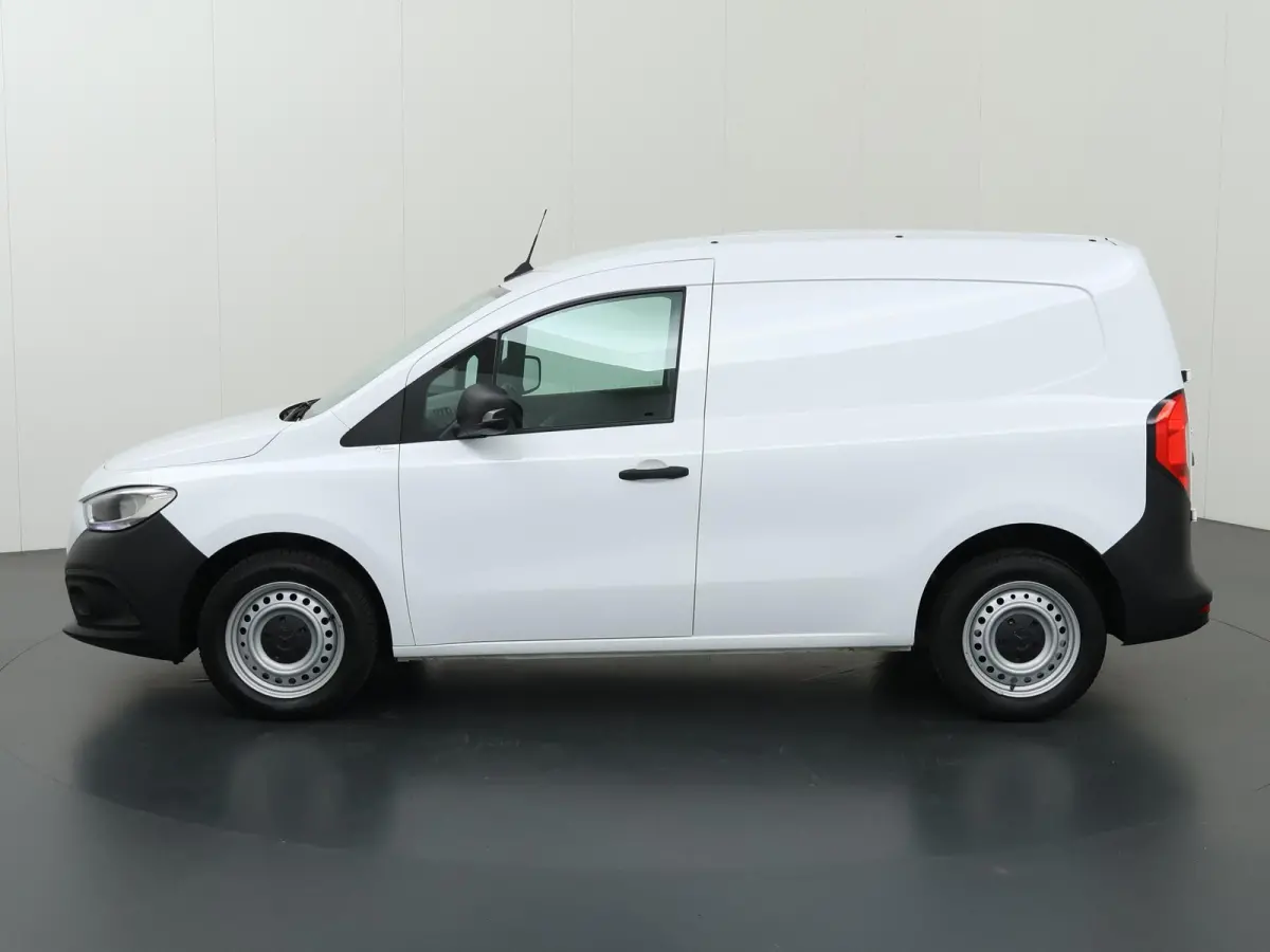 108 CDI | L1 | PRO | APPLE CARPLAY | ANDROID AUTO | AIRCO | CRUISE CONTROL | PARKEERSENSOREN | BETIMMERDE LAADRUIMTE | CERTIFIED