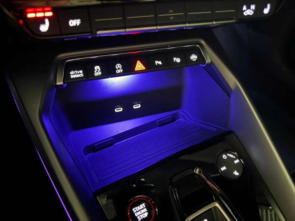 2.0 TFSI S3 quattro PANO KEYLESS CARPLAY