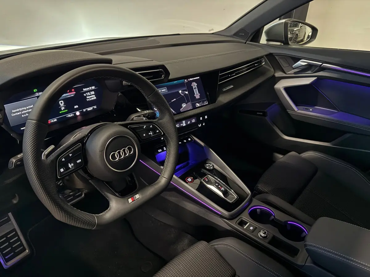 2.0 TFSI S3 quattro PANO KEYLESS CARPLAY