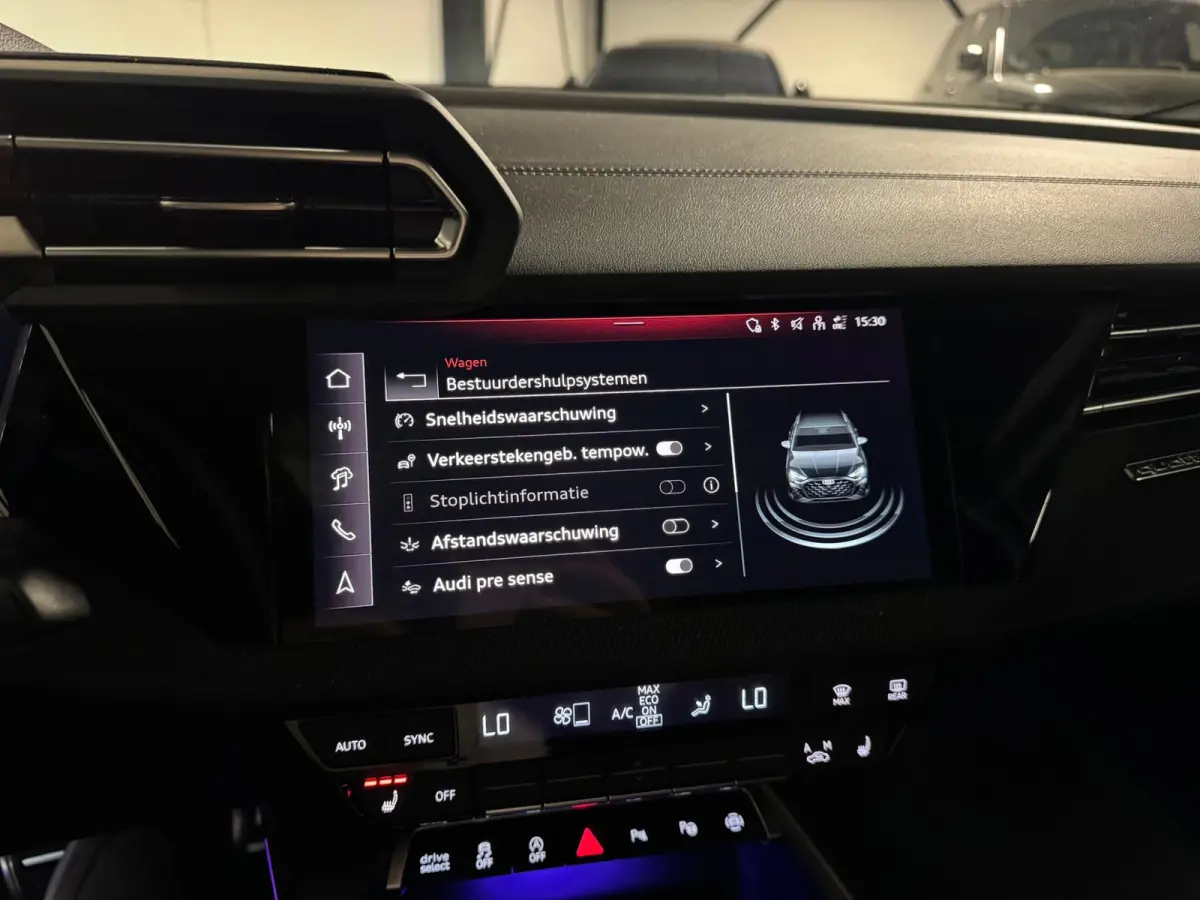 2.0 TFSI S3 quattro PANO KEYLESS CARPLAY