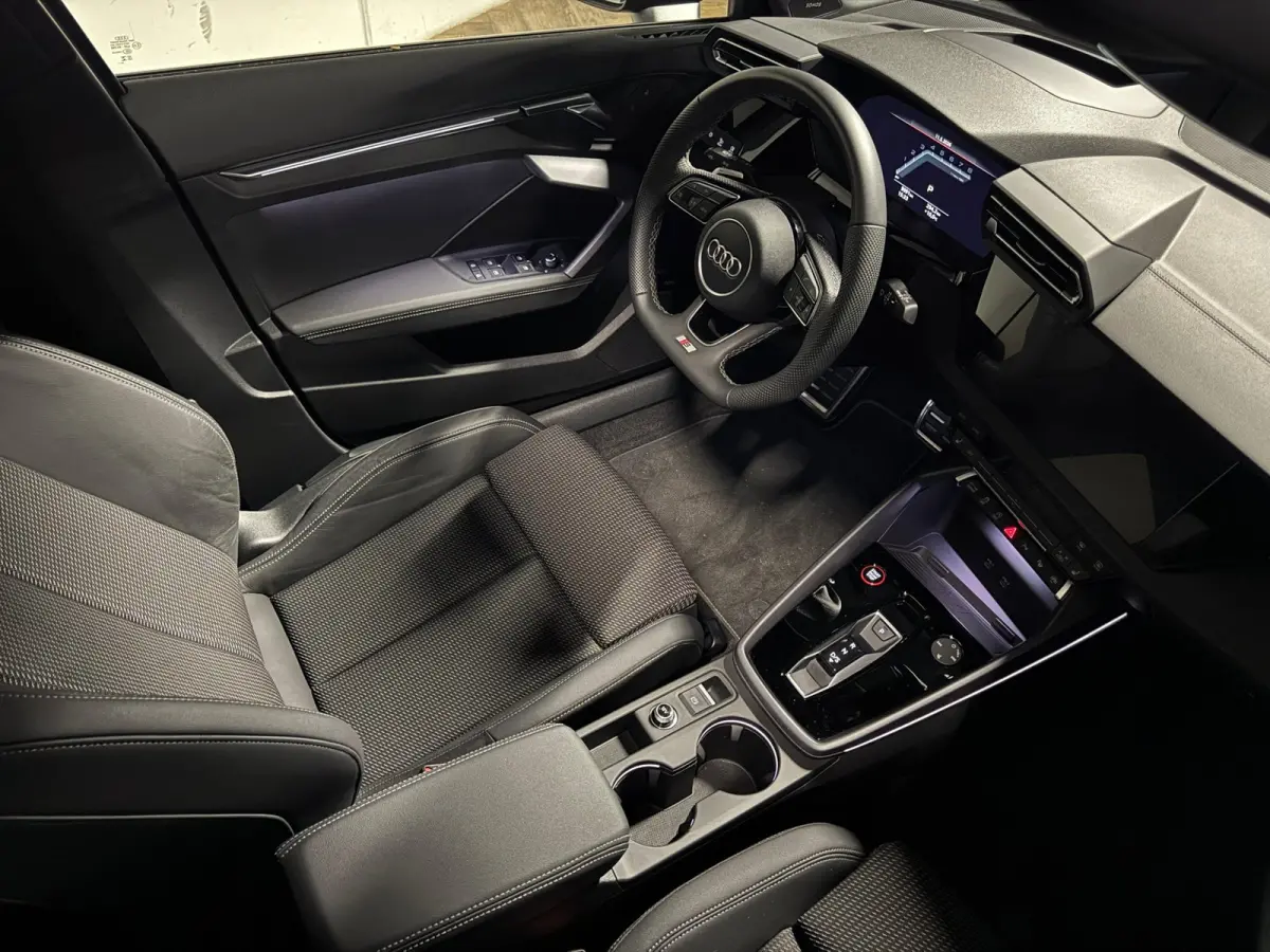 2.0 TFSI S3 quattro PANO KEYLESS CARPLAY