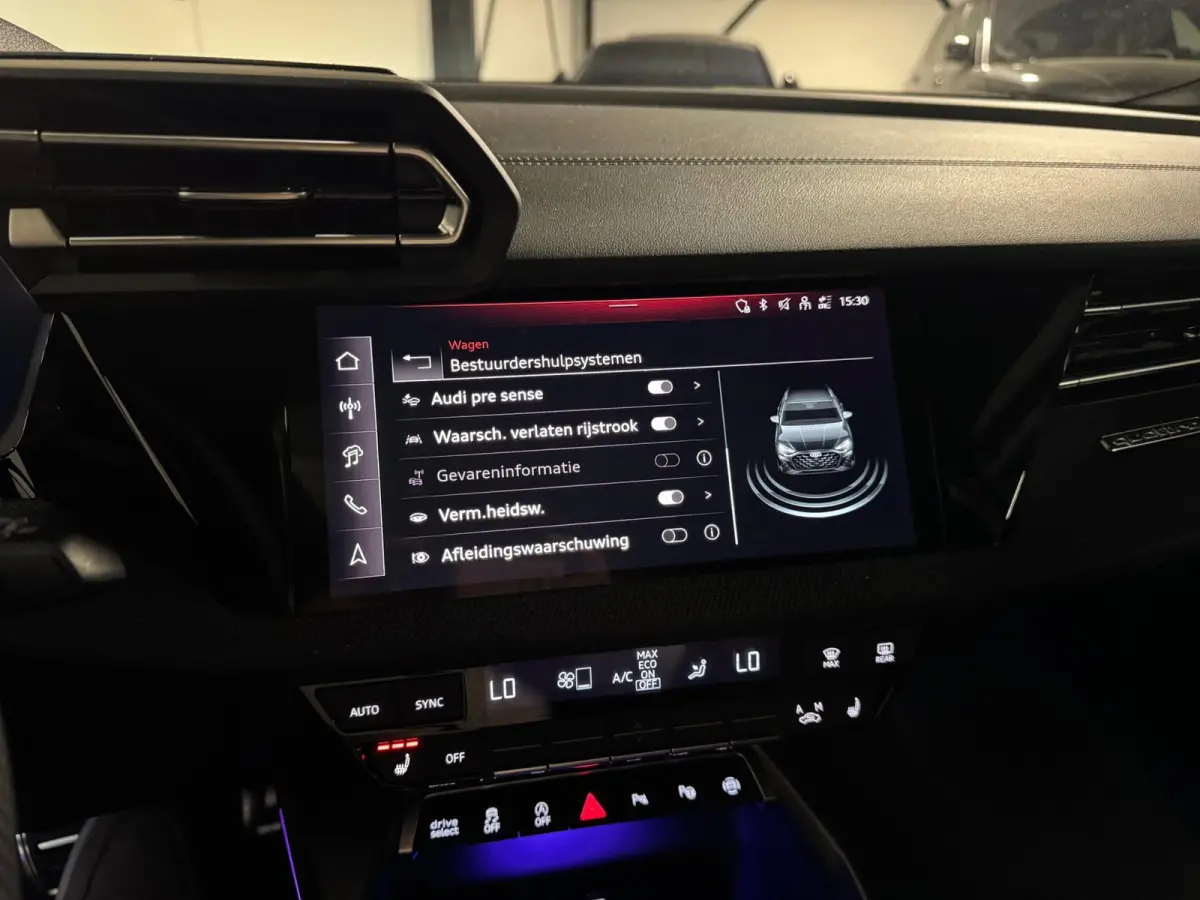 2.0 TFSI S3 quattro PANO KEYLESS CARPLAY