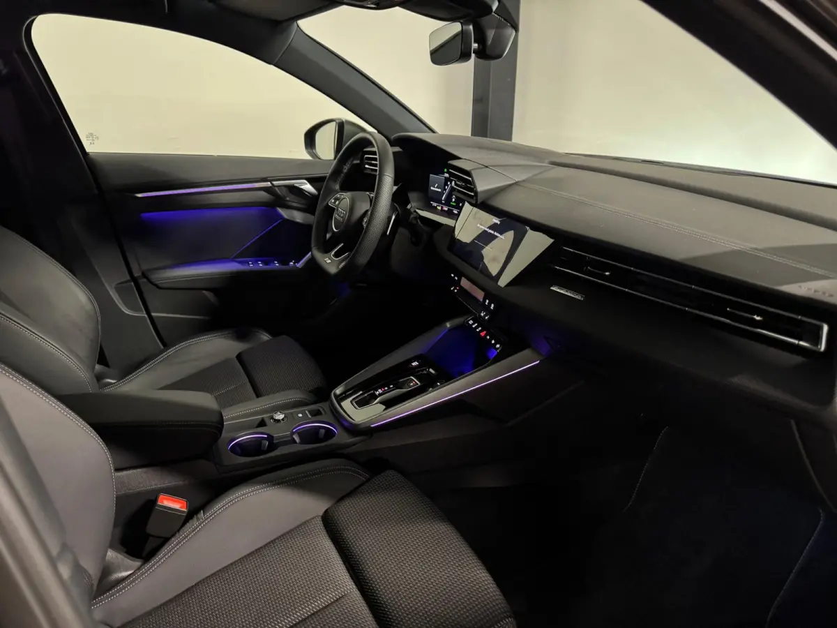 2.0 TFSI S3 quattro PANO KEYLESS CARPLAY