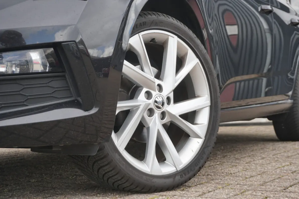 1.0 TSI 115 PK First Edition | PANO DAK | FULL LED | STOELVERW. | CLIMATE |